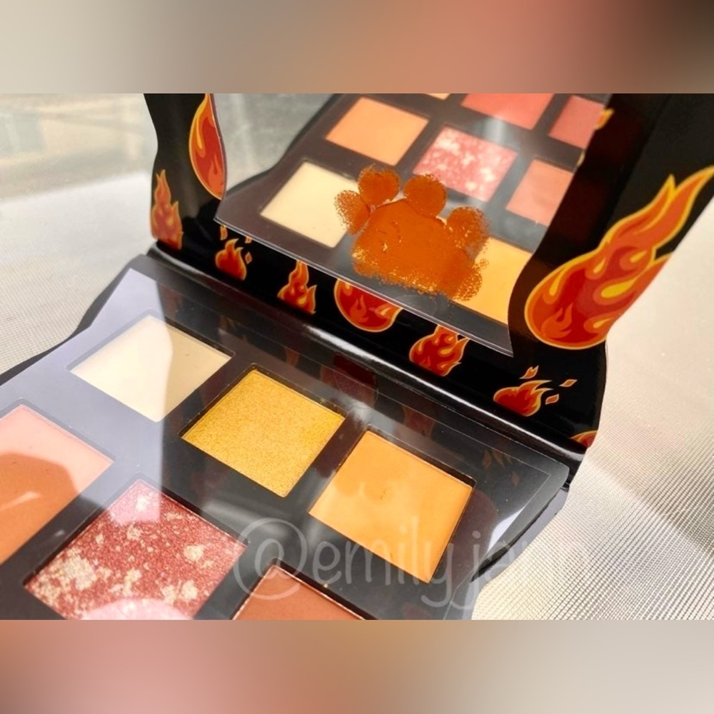 Cheetos🔥Eyeshadow Palette - Picture 6 of 10
